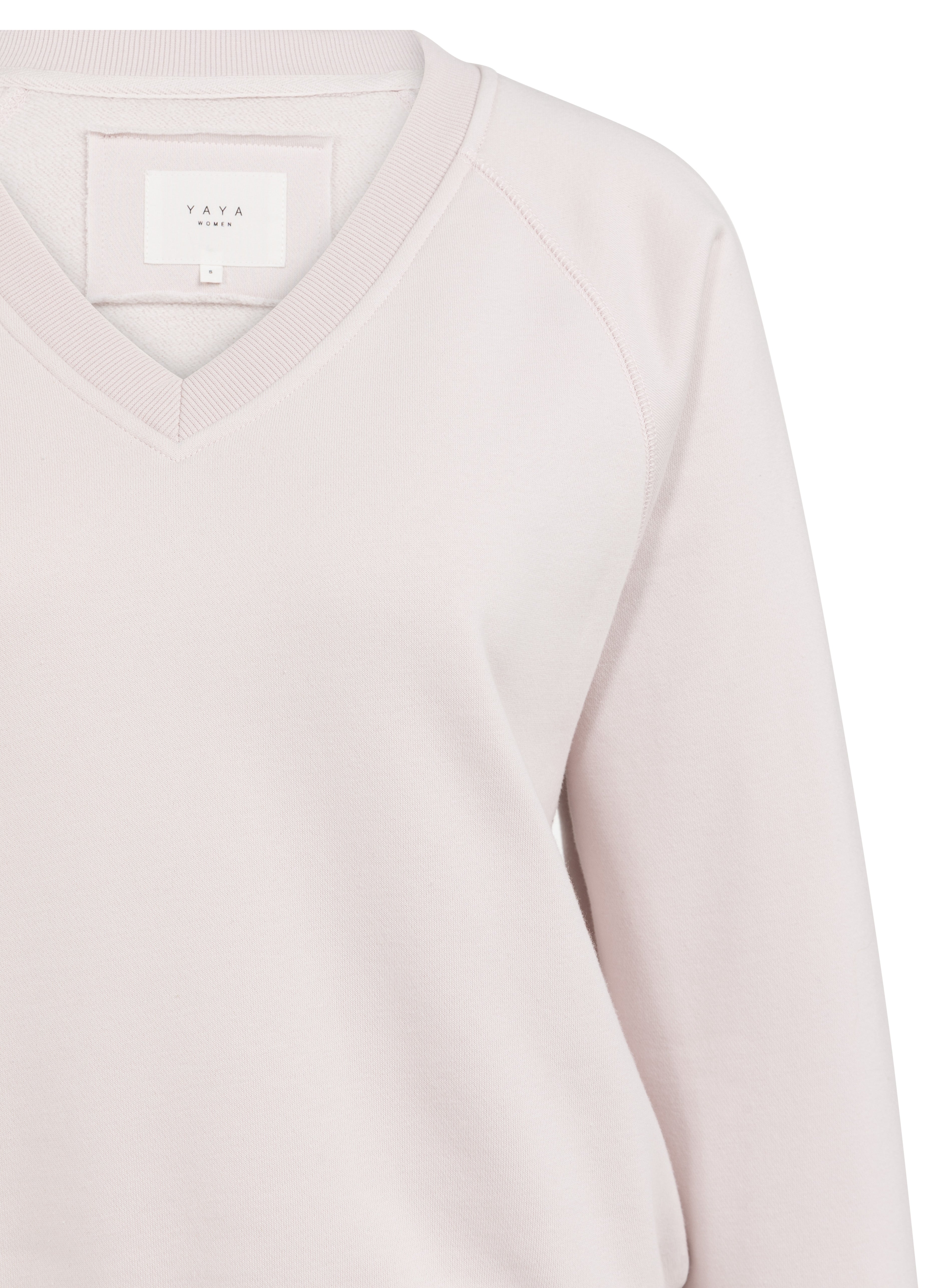 Chandail encolure en V YAYA