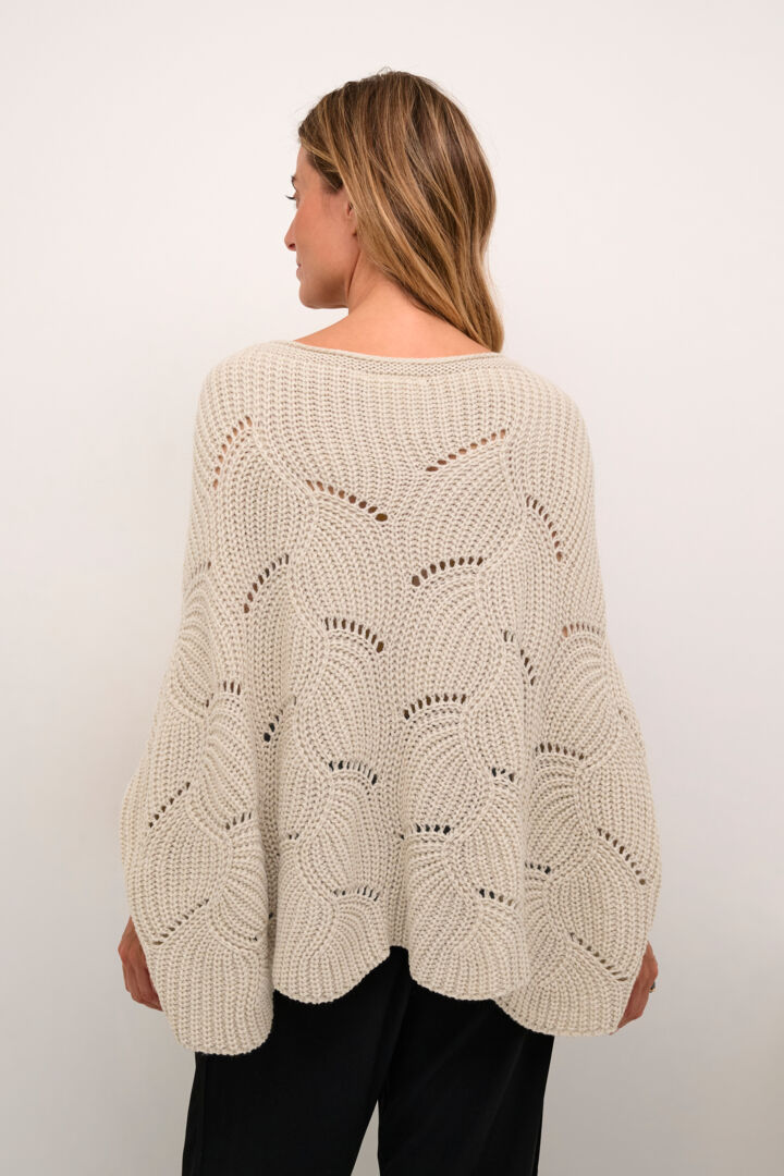 CRMistletoe Poncho CREAM