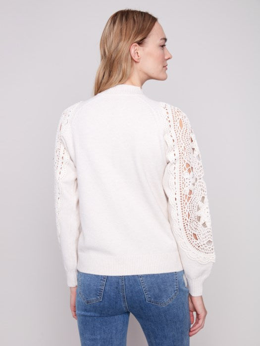 Pull à col montant et manches en crochet CHARLIE B