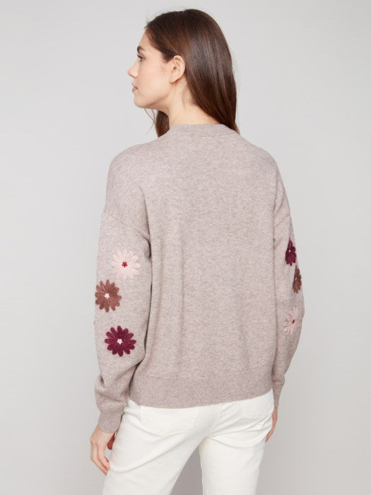 Pull à broderie florale CHARLIE B