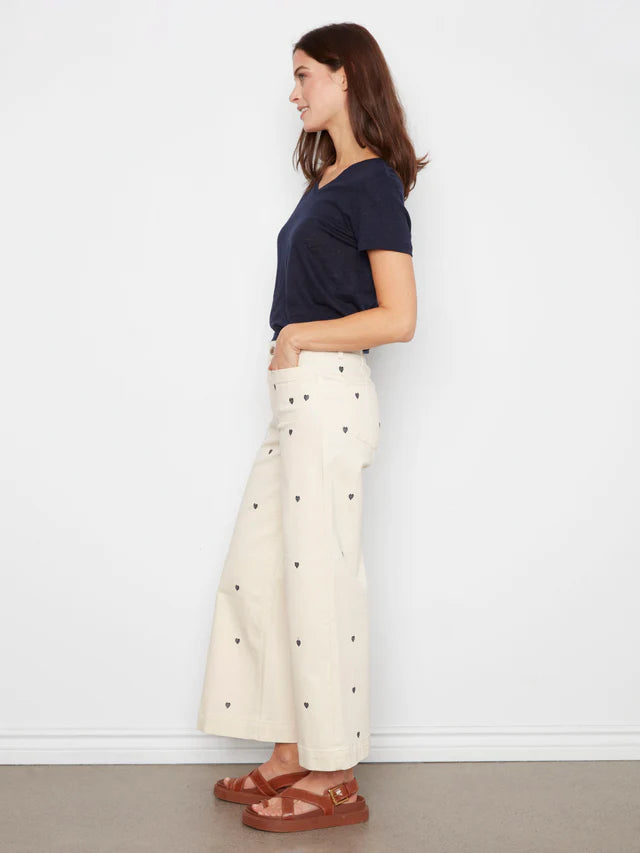 Pantalon évasé écourté en sergé brodé