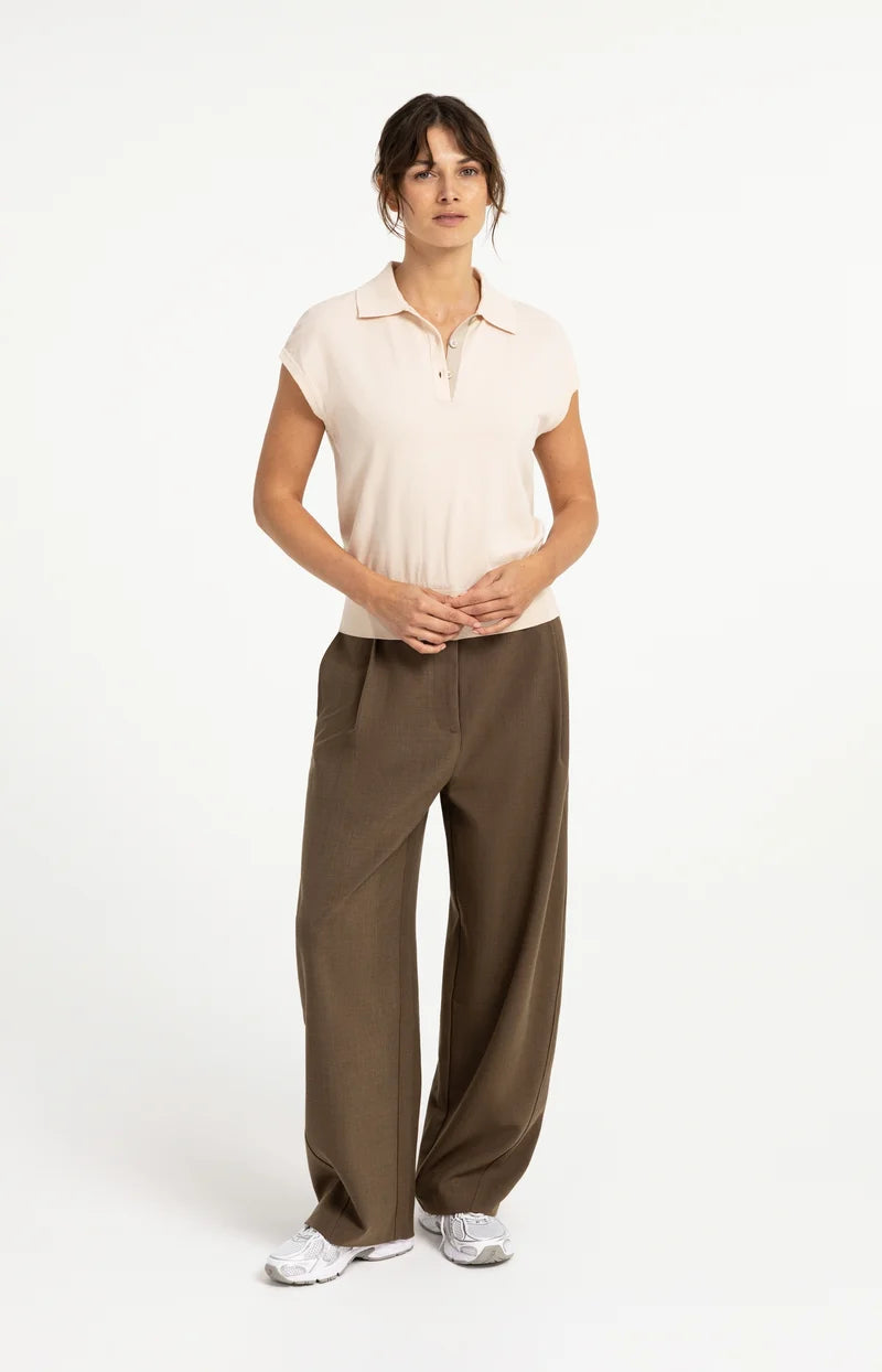 Polo en maille fine sans manches