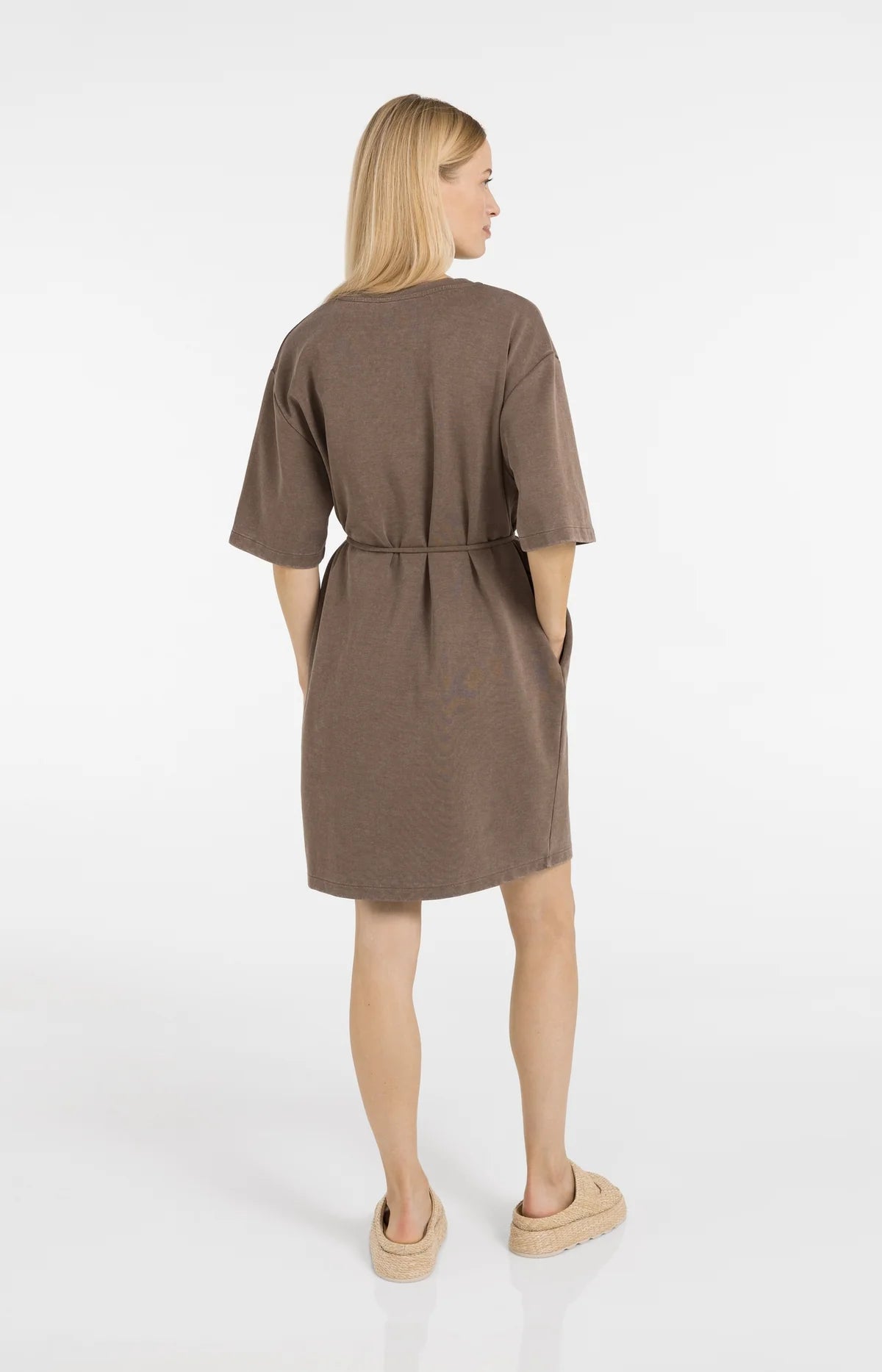 Robe jersey à col en V et ceinture à cravate