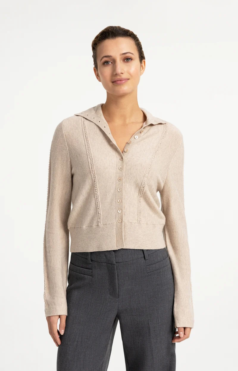 Cardigan en maille à col haut avec fermeture boutonnée