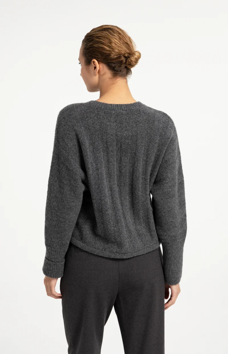 Pull avec manches chauve-souris et cordon de serrage