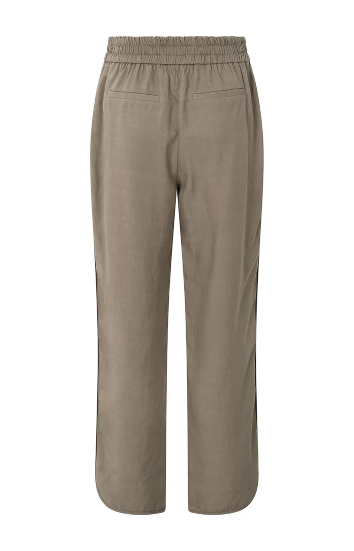 Pantalon élastiqué à la taille et à ourlet arrondi YAYA