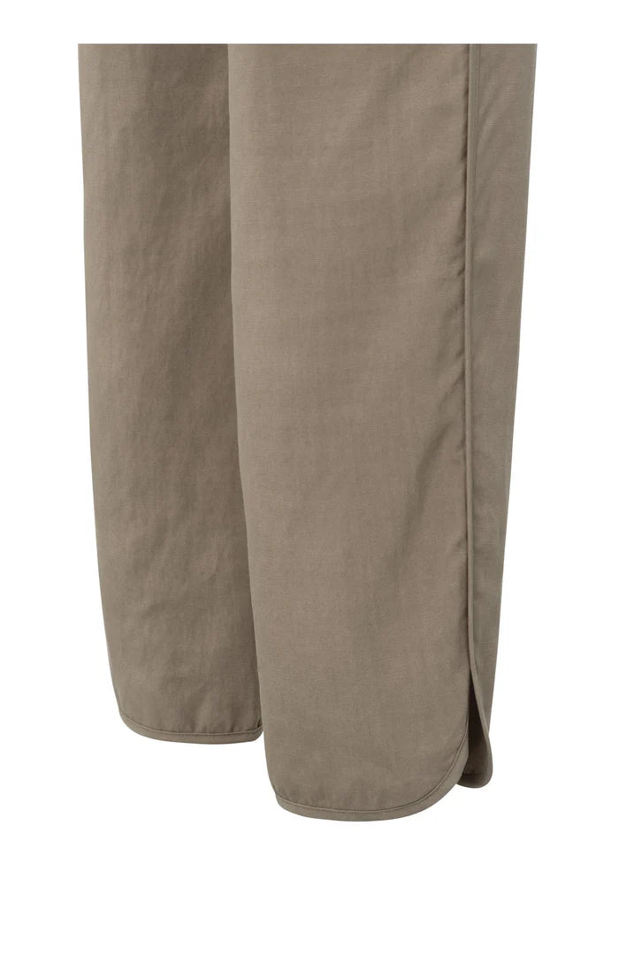 Pantalon élastiqué à la taille et à ourlet arrondi YAYA