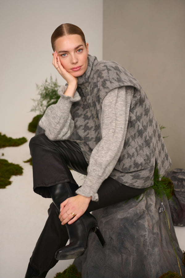 CRChea Waistcoat 10611911 Grey Check