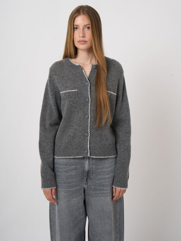 Cardigan en cachemire et laine bouclée à bords festonnés