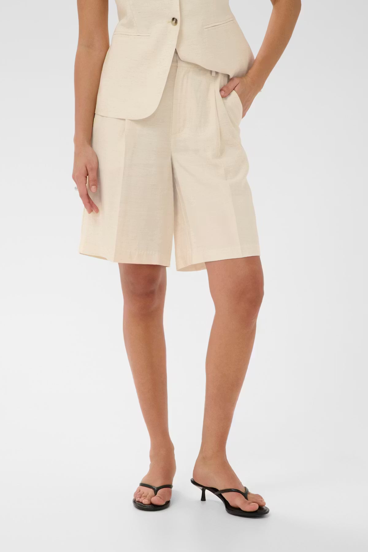 Short - KAannetta