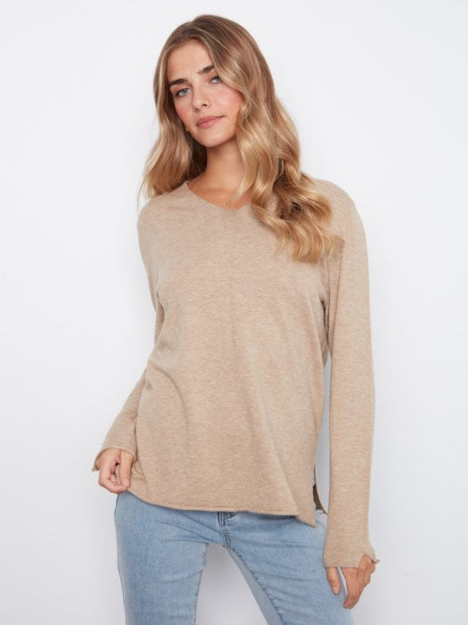 Pull basique à col en V