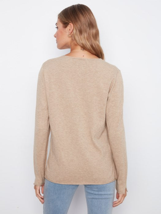 Pull basique à col en V