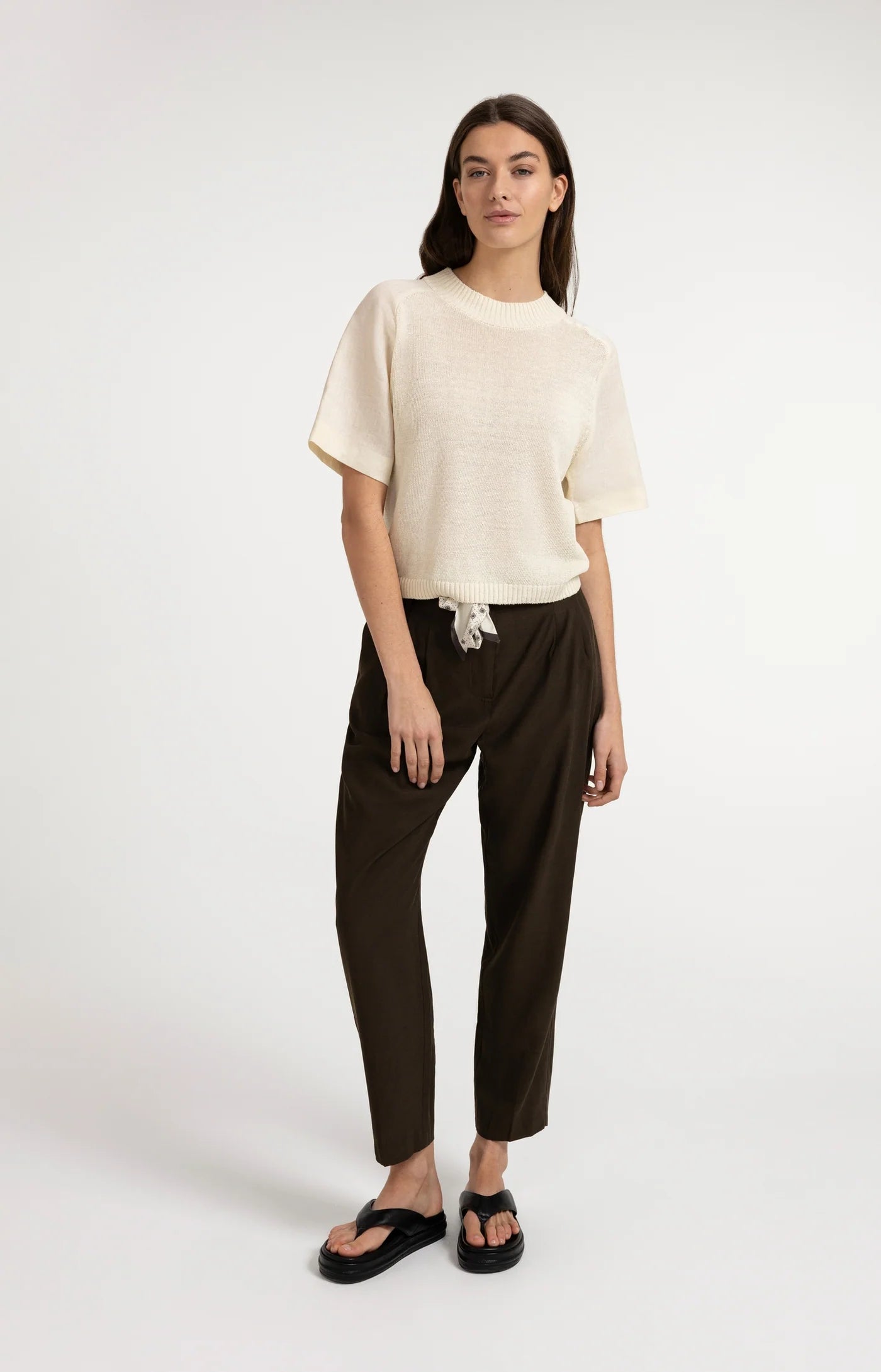 Pantalon taille haute avec foulard