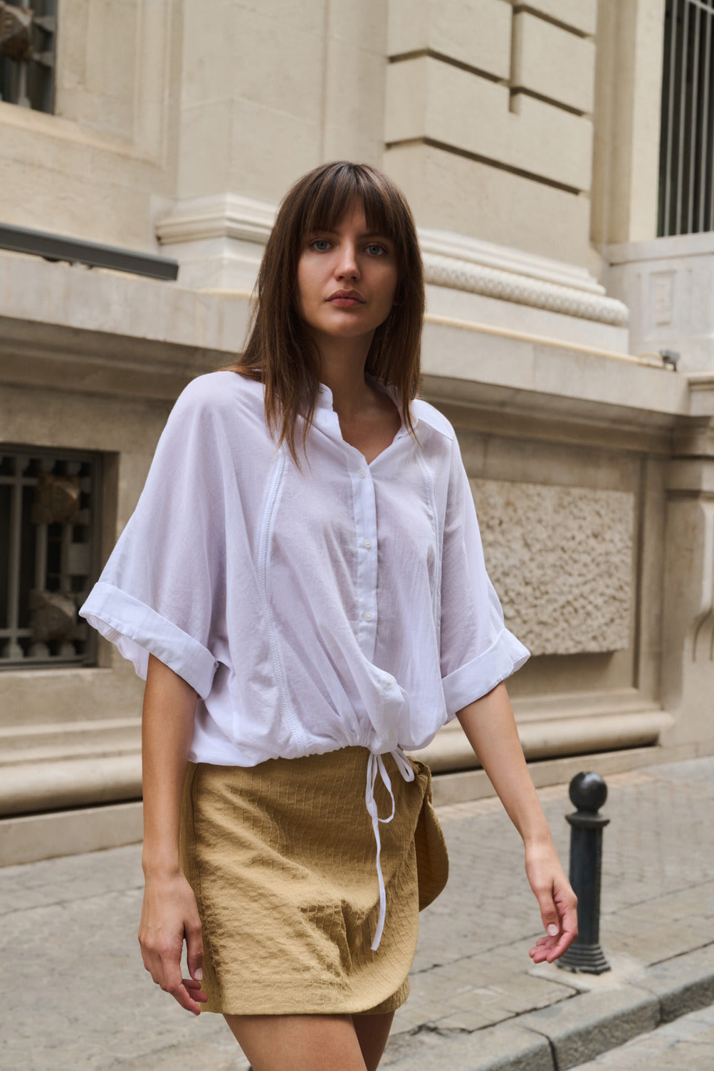 Blouse avec cordons