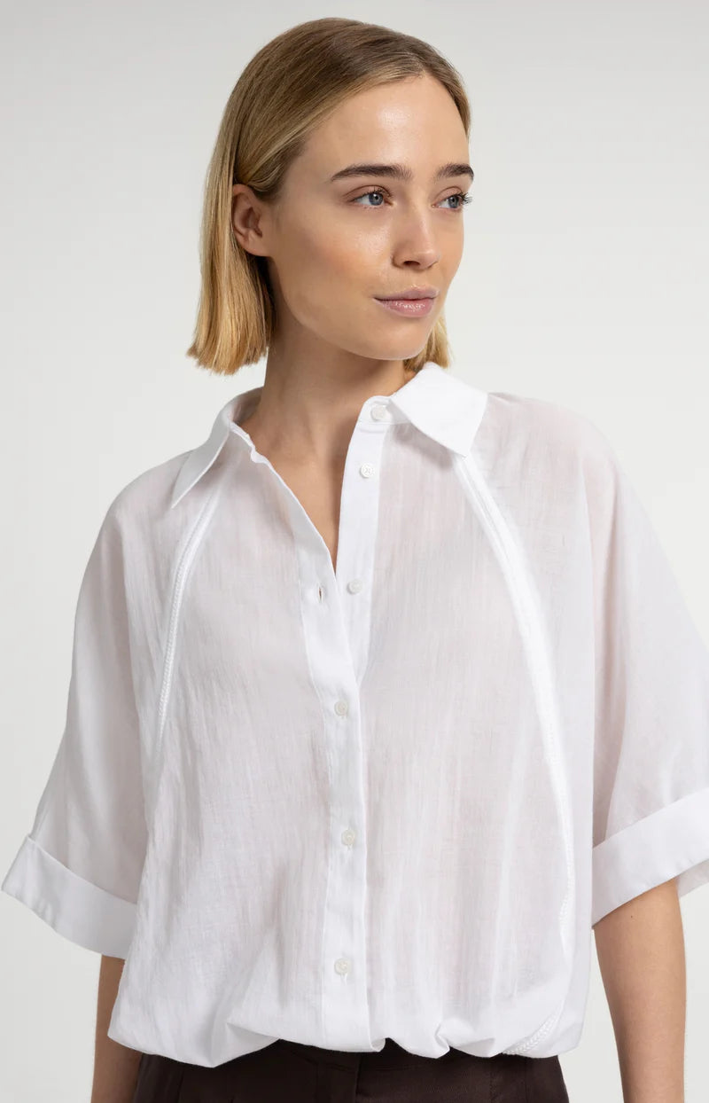 Blouse avec cordons