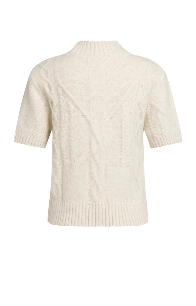 Pull en maille torsadée à manches courtes