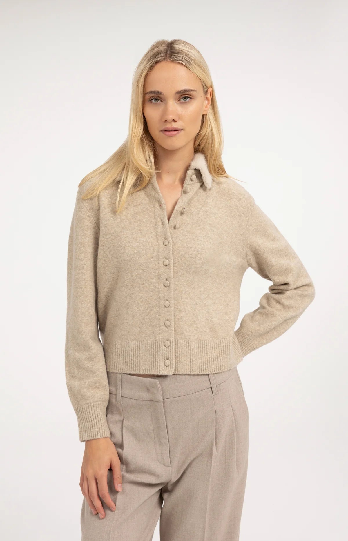 Cardigan avec col amovible