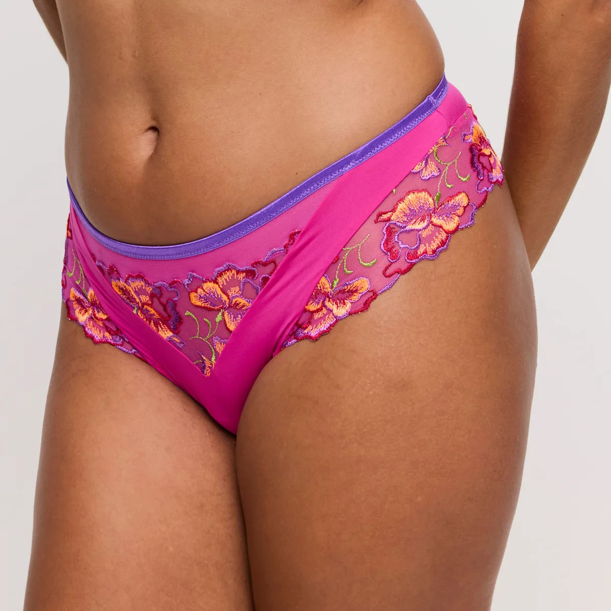 String Luxueux DEVDAHA PRIMA DONNA