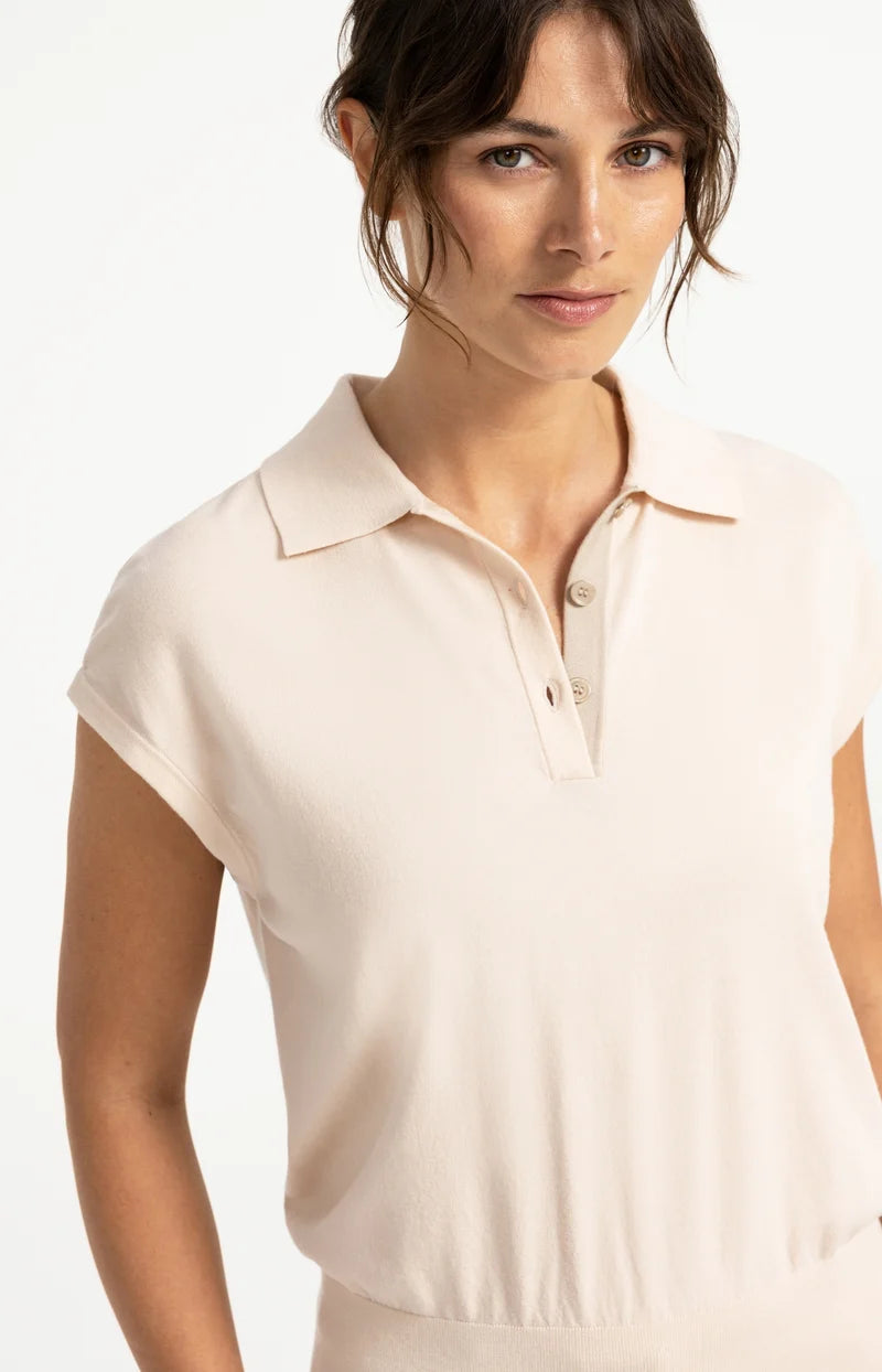Polo en maille fine sans manches