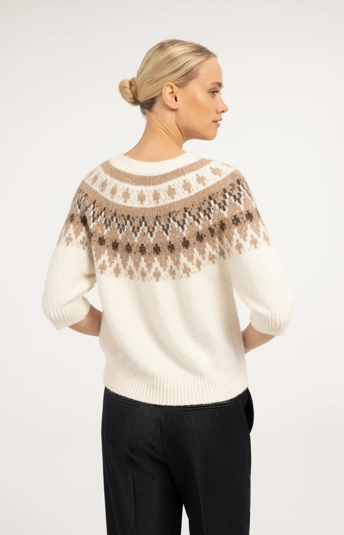 Pull en maille à motif jacquard inspiration nordique