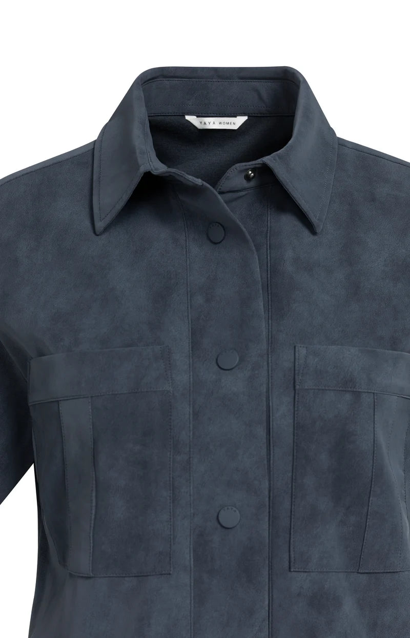 Robe en suédine à manches courtes
